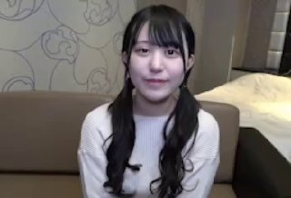丰乳翘臀一字马精品大秀顶级尤物让小哥双飞轮草，无毛白虎逼淫声荡语多体位蹂躏抽插，浪叫不止高潮不断刺激