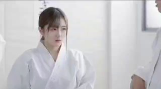 贱妇汤加丽公司离异丰满同事午休时在厕所挨操